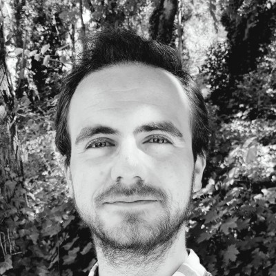 Aurélien Henry, expert en achat média SEA et SMA, partenaire de Womindi